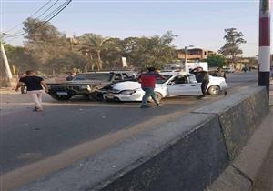 حادث متكرر.. تهشم سيارة أجرة اصطدمت بـ"جيب" بالطريق السريع في البدرشين