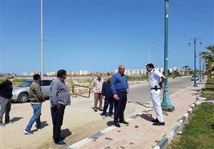 رئيس جهاز دمياط الجديدة فى جولة تفقدية للتأكد من غلق المنافذ المؤدية لمنطقة الشاطئ والحديقة المركزية