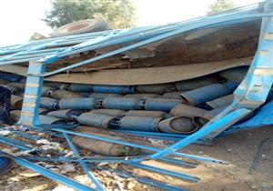 بالصور..  انقلاب سيارة محملة بأسطوانات الغاز في الغربية