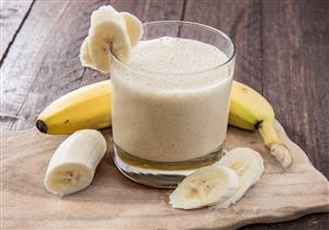 ماذا يحدث لضغط الدم والقلب عند تناول كوب من الموز باللبن قبل النوم 