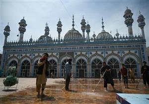  أطباء باكستانيون يطالبون الحكومة بحظر صلوات الجماعة خلال رمضان
