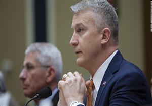 مسؤول أمريكي يشكو من خفض درجته الوظيفية لرفضه علاجات لكورونا يروج لها ترامب