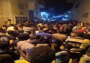 الأمن يُسيطر على تجمهر أهالي أمام منزل متهم بهتك عرض طفل بالشرقية (صور)