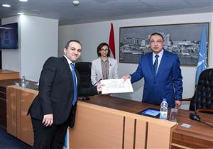 محافظ الإسكندرية لـ"الجيش الأبيض في العجمي": "لو نستطيع تقبيل أياديكم لفعلنا" 