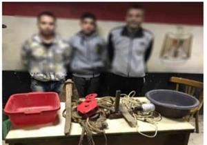 ضبط 3 أشخاص أثناء تنقيبهم عن الآثار بالخليفة