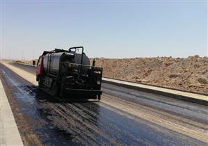 رئيس الشروق: تنفيذ طبقة الأسفلت الرابطة بمشروع طرق منطقة الميكرويف