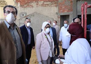 وزيرة الصحة تزور حميات وصدر العباسية.. وتكشف خطة تأهيلهما للعزل (صور)