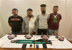 عصابة قناع محمد صلاح: "لم نقصد أي شيء من الماسك.. لكن قناع صلاح لا يثير الشك"