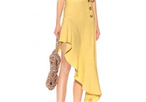 اخطفي الأنظار بالتنورة غير المتماثلة.. وإليك تنسيقها