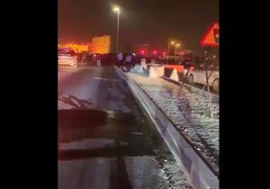 عمال يتظاهرون في قطر بعد تأخر رواتبهم والحكومة تفتح تحقيقًا في الواقعة (فيديو)