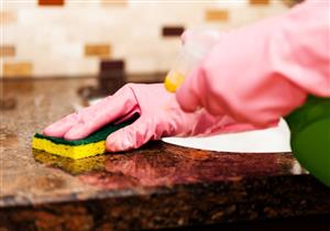 احذر.. هذه الأشياء تتلف عند تطهيرها بالكحول