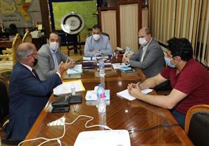 محافظ المنوفية يبحث تفعيل دور المراكز التكنولوجية و"تراخيص البناء الآلية"