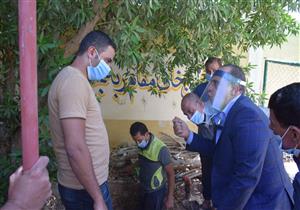 في أولى جولاته.. رئيس مدينة نويبع يوجه بإصلاح خط مياه مجمع المدارس