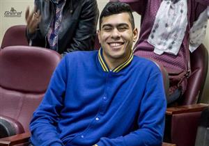 بعد توقف المسرح.. ممثل شاب يعود "للعالم الذي يحبه" من بوابة "السوشيال ميديا"