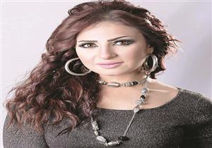 خاص| بعد زواجها.. منة جلال تكشف سبب عدم نشر صور عقد قرانها