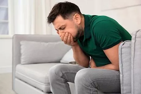 لماذا يشعر البعض بالغثيان بعد شرب القهوة؟