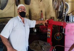 حسين أبو حجاج: أنا عارف فنانين كتير مش لاقية تاكل.. يبقى ليه أقفل الورشة؟