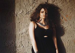 بعد تغيير توزيعها.. "بنت الجيران" على طريقة ابنة إبراهيم يسري (فيديو)