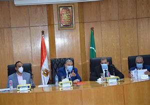 محافظ المنيا يطالب اللجان الفنية بإنهاء إجراءات التصالح في مخالفات البناء