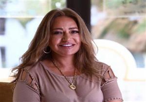 كيف علقت ليلى علوي على قرار فتح المقاهي؟ 