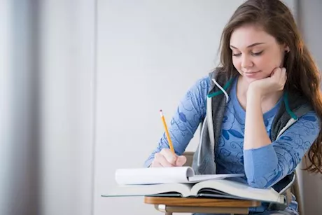 لطلاب الثانوية.. كيف تستعد نفسيا لاستقبال الامتحانات دون ضغوط؟