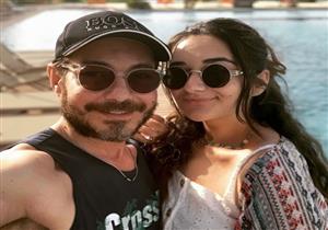  ابنة أحمد زاهر ترد على أحد متابعي والدها: "إحنا نعملك بلوك"