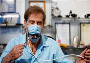 كيف تأكل أو تشرب أثناء ارتداء الكمامة في العمل.. ومتى تكون خطرا؟