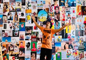 بإمكانيات بسيطة.. شاب يستغل الحظر في تحويل منزله لقطعة فنية