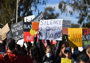 الأستراليون يتظاهرون: "حياة السكان الأصليين مهمة"