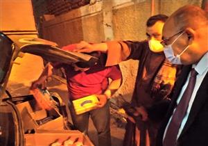 حاول تهريب مستلزمات طبية من مستشفى.. ضبط موظف في أسيوط -صور