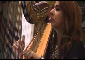 عازفة "الهارب" تكشف تاريخ الآلة الموسيقية الفرعونية.. وسعرها في أمريكا 