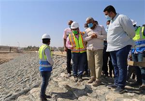 محافظ السويس يتابع أعمال التطوير بـ"الكورنيش الجديد" 