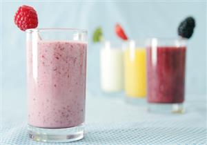 مفيد أم ضار؟.. إليك ما يحدث بجسمك عند تناول السموثي يوميًا