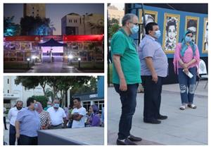 قبل افتتاحه مساء اليوم.. المخرج خالد جلال يتفقد اللمسات الأخيرة لمسرح ساحة الهناجر