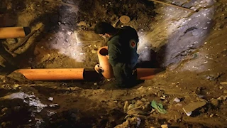 رعب في المنيرة بسبب كسر ماسورة غاز.. وتدخل عاجل من الإطفاء