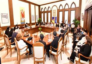 البابا تواضروس يستقبل أعضاء هيئة تدريس "إكليريكية الأنبا رويس"