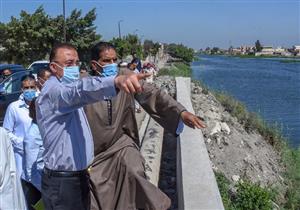 بعد توجيه السيسي.. محافظ الإسكندرية يزور منطقة الأحرار لبدء تطويرها –صور