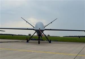 باحثون في أمريكا يبتكرون طائرة مسيرة بحجم النحلة يمكنها القيام بمناورات جوية