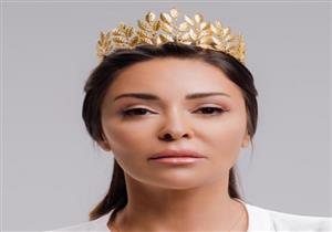داليا البحيري تمارس التمارين الرياضية داخل منزلها