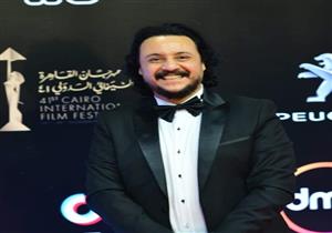 ممثل شاب يكشف عن إصابته بفيروس كورونا وهذه ما طلبه من نقيب الممثلين 