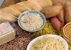 احذر الإفراط في تناول الأطعمة الغنية بالكربوهيدرات.. 6 علامات تظهر بالجسم