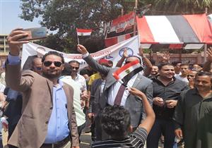 في دار السلام.. برلماني يؤيد القائمة الوطنية من أجل مصر بـ"زفة" 