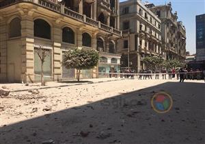 النيابة تنتقل لمعاينة العقار المنهار في قصر النيل