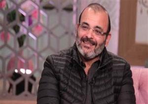 أيمن بهجت قمر يهنئ الهضبة على "أماكن السهر"