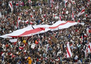 عشرات الآلاف يتظاهرون ضد لوكاشينكو في العاصمة البلاروسية