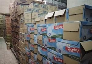 مصادرة 2.5 مليون عبوة تونة مجهولة المصدر داخل مخزن بالمرج