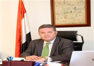 وزير قطاع الأعمال  يستعرض استراتيجية تطوير "مصر الجديدة للإسكان"