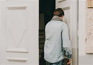 قائمة تعليمات للأشخاص الذين يخططون للبقاء بعيدا عن منزلهم لفترة من الوقت