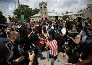 انقسام حاد في الولايات المتحدة وسط توترات سياسية وجدل حول الأسلحة النارية