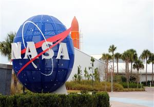 "ناسا" تعتزم شراء صخور من القمر لاستخراج المعادن